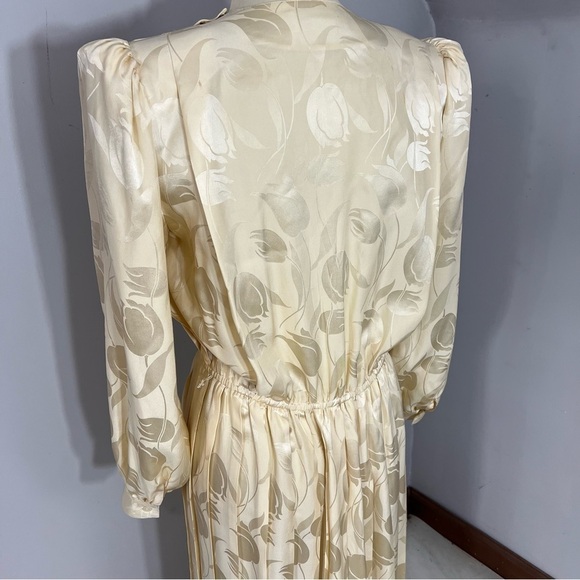 Vintage Cream Long Sleeve Dress - Picture 2 of 8